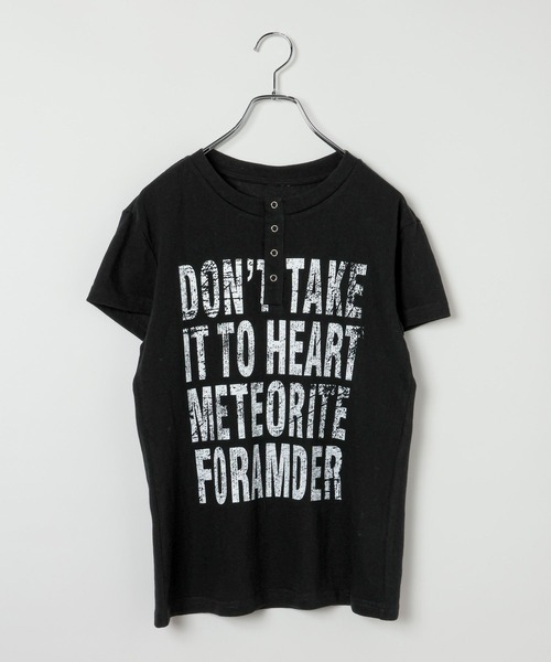 LAND MUSEUM（ランドミュージアム）の「LAND MUSEUM／ロゴプリントヘンリーT（Tシャツ/カットソー・メンズ・ベージュ/ブラック・MEDIUM/LARGE）」の9枚目の写真