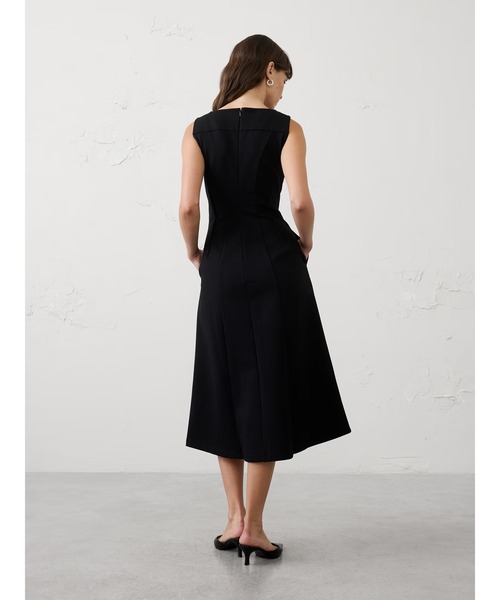 BANANA REPUBLIC FACTORY STORE(バナナリパブリック ファクトリーストア)の「BANANA REPUBLIC FACTORY STORE ポンチ ミディワンピース(ワンピース・レディース・ブラック/ネイビー・XS/S/M/L)」の7枚目の写真