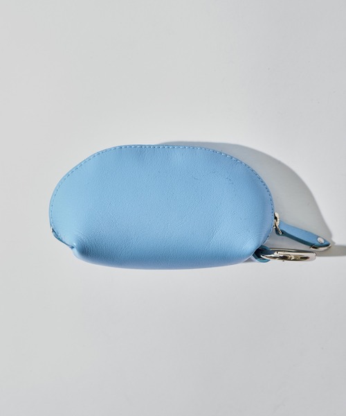 TOGA(トーガ)の「【TOGA PULLA/トーガプルラ】Leather pouch PACO/レザーポーチPACO(ポーチ・レディース・ライトブルー/ブラック/ブラウン・FREE)」の4枚目の写真