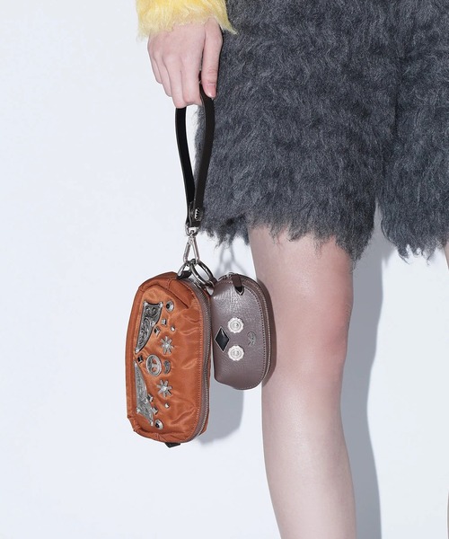 TOGA(トーガ)の「【TOGA PULLA/トーガプルラ】Leather pouch PACO/レザーポーチPACO(ポーチ・レディース・ライトブルー/ブラック/ブラウン・FREE)」の7枚目の写真