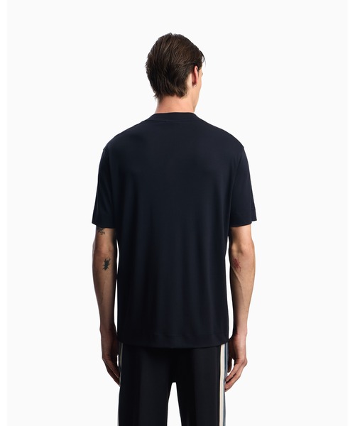EMPORIO ARMANI(エンポリオアルマーニ)の「【エンポリオ アルマーニ】Vネック Tシャツ モダールジャージー マイクロイーグル刺繍(Tシャツ/カットソー・メンズ・ネイビー・MEDIUM/SMALL/X-LARGE/X-SMALL/XX-LARGE)」の3枚目の写真