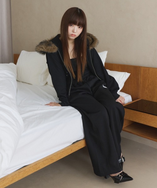 haek(ハク)の「curve sweat pants/カーブスウェットパンツ(スウェットパンツ・レディース・グレー/ブラック・MEDIUM/SMALL)」の9枚目の写真