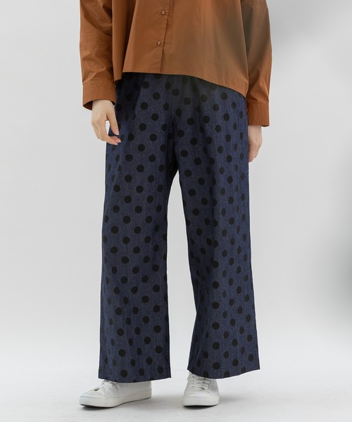 nop de nod(ノップドゥノッド)の「チノクロス・デニムワイドパンツ(その他パンツ・レディース・ドット/インディゴブルー/ベージュ・3)」の7枚目の写真