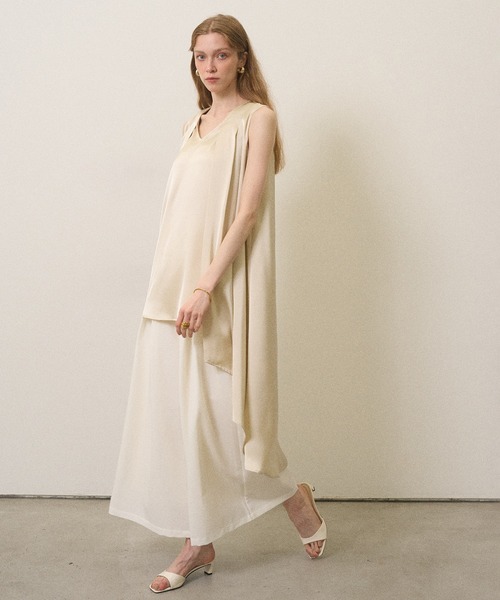 MIELI INVARIANT（ミエリインヴァリアント）の「Wide Tuck Belt Flare Slacks（スラックス・レディース・ホワイト/ブラック/レモンイエロー・SMALL/MEDIUM）」の22枚目の写真