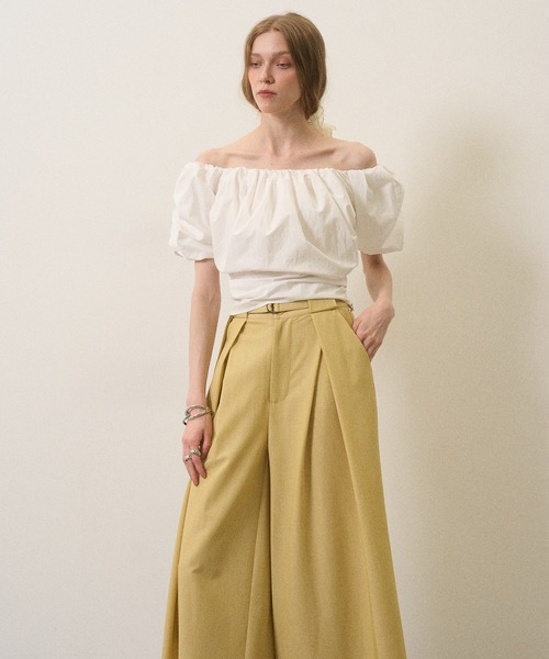 MIELI INVARIANT（ミエリインヴァリアント）の「Wide Tuck Belt Flare Slacks（スラックス・レディース・ホワイト/ブラック/レモンイエロー・SMALL/MEDIUM）」の16枚目の写真