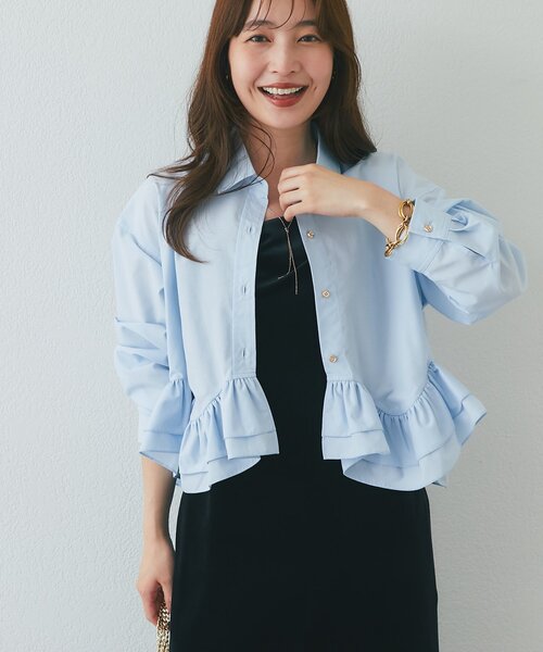 La boutique BonBon(ラブティックボンボン)の「ランダムペプラムシャツ(シャツ/ブラウス・レディース・サックスブルー/ネイビー/ホワイト/バイオレット・FREE)」の3枚目の写真