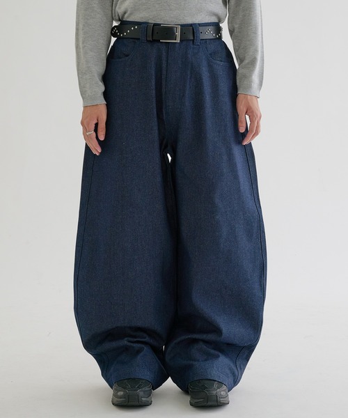 EPNK(イーピーエヌケー)の「Recycle rijid denim / リサイクルリジットデニム(デニムパンツ・メンズ・インディゴブルー/ブラック・SMALL/MEDIUM/LARGE)」の2枚目の写真