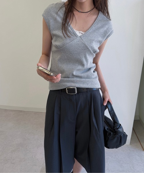 nananamoe(ナナナモエ)の「curve gather lib T / カーブギャザーリブTシャツ(Tシャツ/カットソー・レディース・チャコールグレー/アイボリー/グレー・FREE)」の17枚目の写真