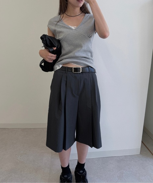 nananamoe(ナナナモエ)の「curve gather lib T / カーブギャザーリブTシャツ(Tシャツ/カットソー・レディース・チャコールグレー/アイボリー/グレー・FREE)」の19枚目の写真