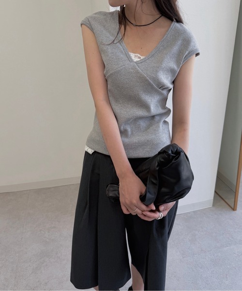 nananamoe(ナナナモエ)の「curve gather lib T / カーブギャザーリブTシャツ(Tシャツ/カットソー・レディース・チャコールグレー/アイボリー/グレー・FREE)」の21枚目の写真