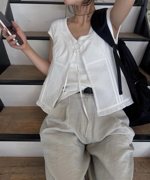 nananamoe(ナナナモエ)の「curve gather lib T / カーブギャザーリブTシャツ(Tシャツ/カットソー・レディース・チャコールグレー/アイボリー/グレー・FREE)」の11枚目の写真