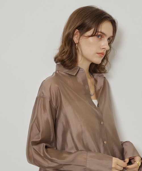 CADUNE(カデュネ)の「シアーシャツ(シャツ/ブラウス・レディース・モカ/オフホワイト・38/36)」の20枚目の写真