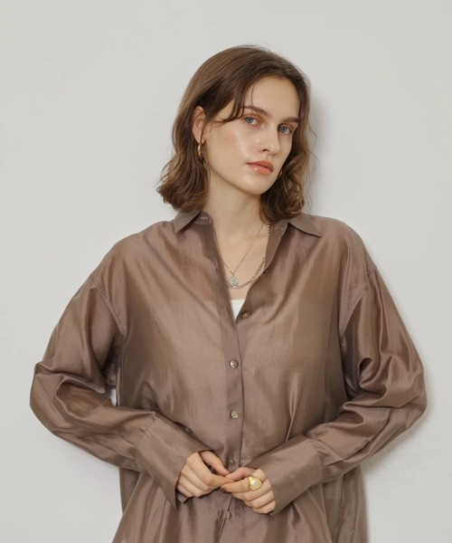 CADUNE(カデュネ)の「シアーシャツ(シャツ/ブラウス・レディース・モカ/オフホワイト・38/36)」の3枚目の写真