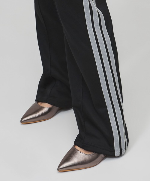 adidas（アディダス）の「アディダス adidas スタジアム ピケ ルーズフィット トラックパンツ（その他パンツ・レディース・ブラウン/トップグレー/ブラック×ホワイト・S/M/L/XL）」の20枚目の写真