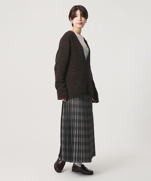 BEAUTY&YOUTH UNITED ARROWS（ビューティーアンドユースユナイテッドアローズ）の「テープヤーン ディープVネック ニット（ニット/セーター・レディース・ナチュラル/ネイビー/ダークブラウン・FREE）」の15枚目の写真