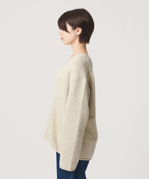 BEAUTY&YOUTH UNITED ARROWS（ビューティーアンドユースユナイテッドアローズ）の「テープヤーン ディープVネック ニット（ニット/セーター・レディース・ナチュラル/ネイビー/ダークブラウン・FREE）」の20枚目の写真