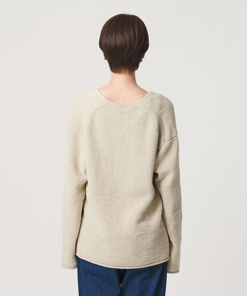 BEAUTY&YOUTH UNITED ARROWS（ビューティーアンドユースユナイテッドアローズ）の「テープヤーン ディープVネック ニット（ニット/セーター・レディース・ナチュラル/ネイビー/ダークブラウン・FREE）」の21枚目の写真