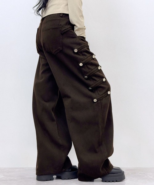 FOLLOWIN（フォロウィン）の「【 UNISEX  】ナポレオンベルトデザイン ワイドデニムパンツ（デニムパンツ・レディース・ダークブラウン/ブラック・SMALL/MEDIUM/LARGE）」の14枚目の写真