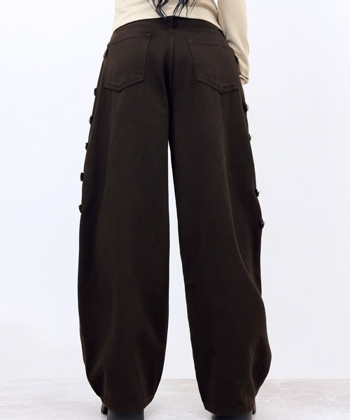 FOLLOWIN（フォロウィン）の「【 UNISEX  】ナポレオンベルトデザイン ワイドデニムパンツ（デニムパンツ・レディース・ダークブラウン/ブラック・SMALL/MEDIUM/LARGE）」の15枚目の写真