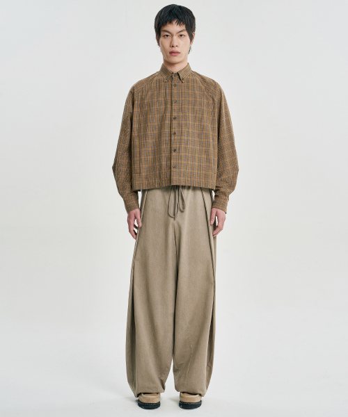 AJOBYAJO（アジョバイアジョ）の「Cropped Sculpted Raglan Check Shirt [CAMEL]（シャツ/ブラウス・レディース・その他・MEDIUM/LARGE）」の8枚目の写真