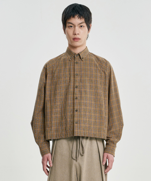 AJOBYAJO（アジョバイアジョ）の「Cropped Sculpted Raglan Check Shirt [CAMEL]（シャツ/ブラウス・レディース・その他・MEDIUM/LARGE）」の9枚目の写真