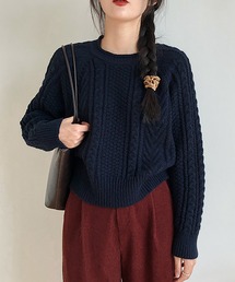 クルーネックラグランケーブルニット
