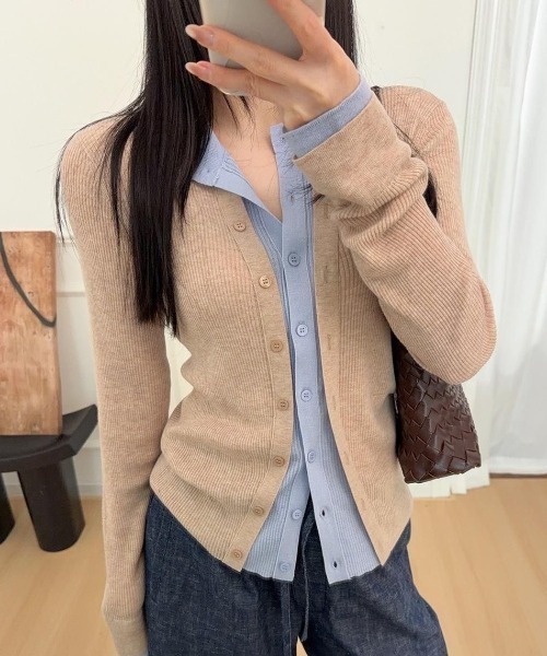 Teem Store(チームストア)の「バイカラーダブルフロント レイヤード風リブニットカーディガン(ニット/セーター・レディース・ブラック/グレー/ベージュ・M)」の1枚目の写真