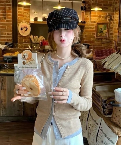 Teem Store(チームストア)の「バイカラーダブルフロント レイヤード風リブニットカーディガン(ニット/セーター・レディース・ブラック/グレー/ベージュ・M)」の14枚目の写真