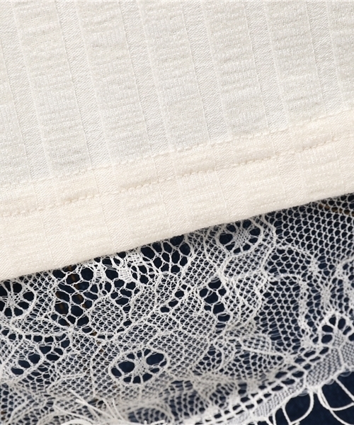 Re:EDIT（リエディ）の「ベルスリーブ裾レースストレッチリブトップス[2016秋新作][2016AW展示会][リエディオリジナル][Re:EDIT/リエディ]（Tシャツ/カットソー・レディース・ブラック/アイボリー/ワイン/ブラウン/ベージュ・MEDIUM/LARGE）」の12枚目の写真