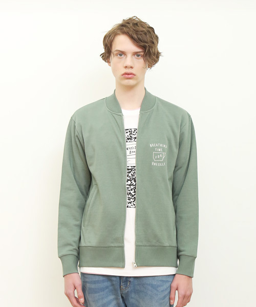 Design Tshirts Store graniph(デザイン ティーシャツ ストア グラニフ)の「スウェットバーシティジャケット/ブレシングタイム(ブルゾン・メンズ・グリーン系その他・SMALL/MEDIUM/LARGE)」の1枚目の写真