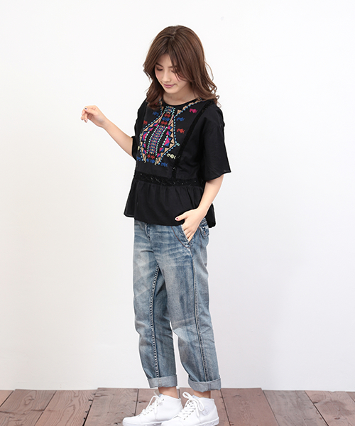 CUBE SUGAR(キューブシュガー)の「インド刺繍ブラウス(シャツ/ブラウス・レディース・ホワイト/ブラック・M)」の1枚目の写真