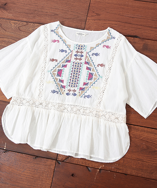 CUBE SUGAR(キューブシュガー)の「インド刺繍ブラウス(シャツ/ブラウス・レディース・ホワイト/ブラック・M)」の5枚目の写真