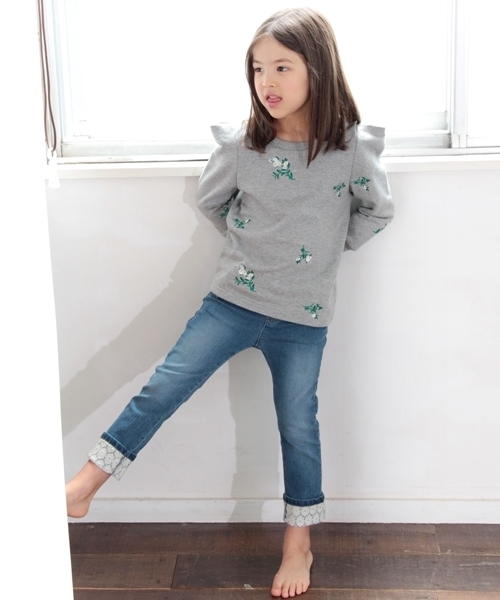 Rora（ローラ）の「ロールアップ デニム スキニーパンツ（デニムパンツ・キッズ・ワンウォッシュ・110cm/100cm/120cm/130cm/90㎝/140cm/150cm）」の4枚目の写真