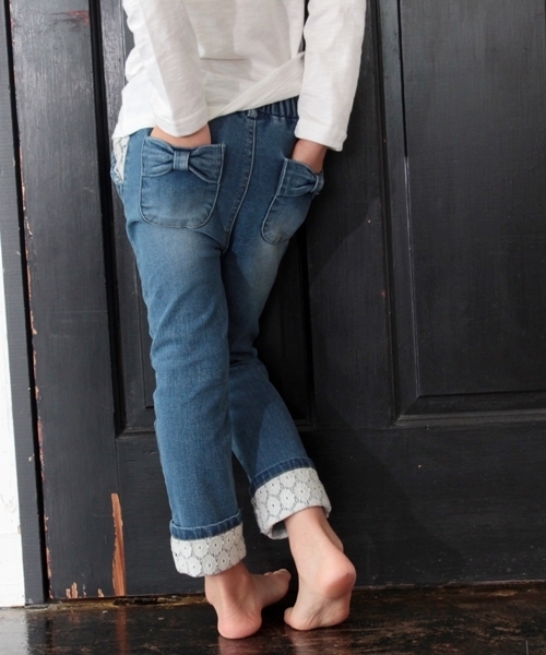 Rora（ローラ）の「ロールアップ デニム スキニーパンツ（デニムパンツ・キッズ・ワンウォッシュ・110cm/100cm/120cm/130cm/90㎝/140cm/150cm）」の9枚目の写真