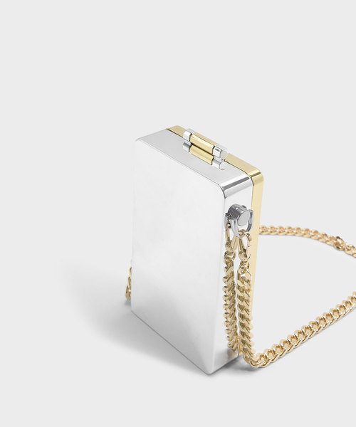 CHARLES & KEITH（チャールズ & キース）の「フローラルアクリルクラッチ / FLORAL ACRYLIC CLUTCH（クラッチバッグ・レディース・ホワイト/マルチ・S）」の5枚目の写真