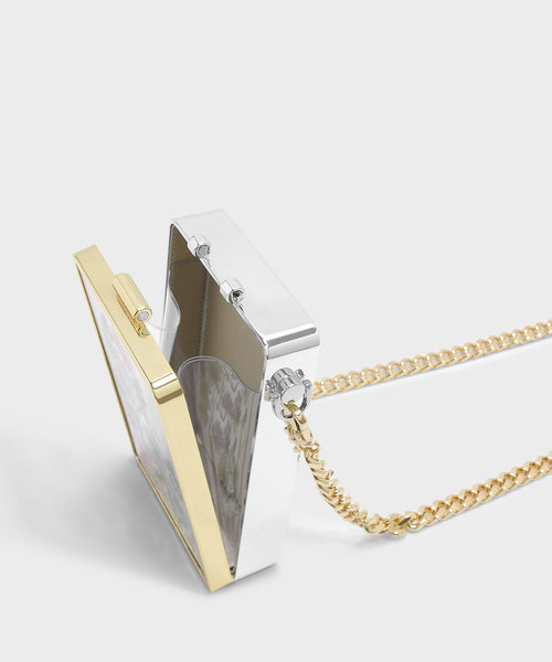 CHARLES & KEITH（チャールズ & キース）の「フローラルアクリルクラッチ / FLORAL ACRYLIC CLUTCH（クラッチバッグ・レディース・ホワイト/マルチ・S）」の6枚目の写真