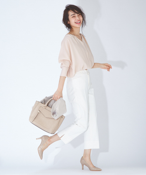 Au BANNISTER(オゥバニスター)の「Saffreeハイヒールパンプス(パンプス・レディース・ライトブルー/ブラック/イエロー/ピンクゴールド/グレイッシュベージュ・40/38/39/35/36/37/34)」の13枚目の写真