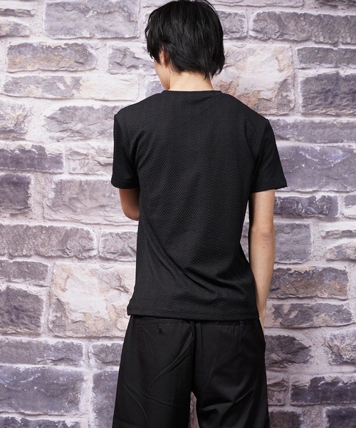 おしゃれスタ(オシャレスタ)の「ヘリンボンジャカードVネック半袖カットソー(SS)(Tシャツ/カットソー・メンズ・ホワイト/ブラック/その他・M/L)」の12枚目の写真
