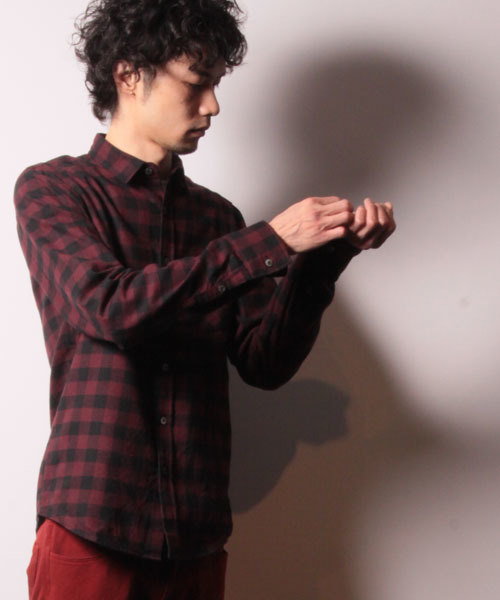 COMMONWARE AMERICAN RAG CIE&Magine(コモンウェアアメリカンラグシーアンド マージン)の「AMERICAN RAG CIE&Magine COMMONWARE ブロックチェックシャツ:(シャツ/ブラウス・メンズ・ホワイト/グリーン/バーガンディー・44/46/48)」の3枚目の写真