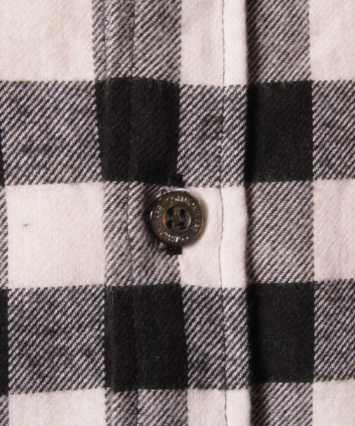 COMMONWARE AMERICAN RAG CIE&Magine(コモンウェアアメリカンラグシーアンド マージン)の「AMERICAN RAG CIE&Magine COMMONWARE ブロックチェックシャツ:(シャツ/ブラウス・メンズ・ホワイト/グリーン/バーガンディー・44/46/48)」の9枚目の写真