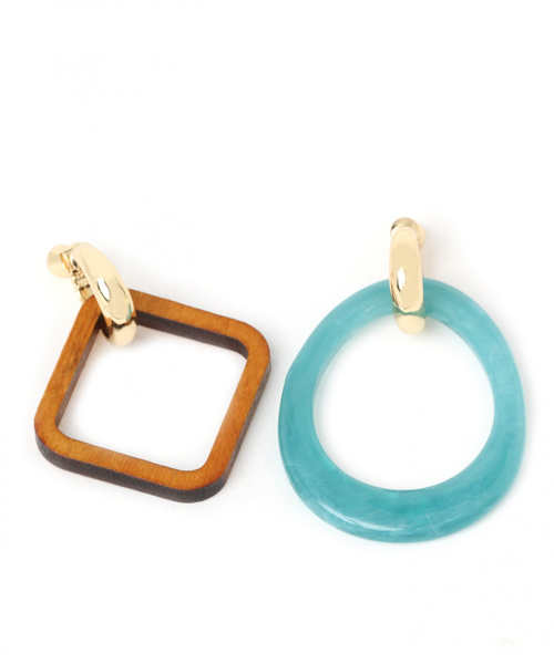 niko and...(ニコアンド)の「4WAY着せ替えイヤリング(イヤリング・レディース・ダークブラウン/パープル/ネイビー/ブラウン/オレンジ/グリーン・0)」の10枚目の写真