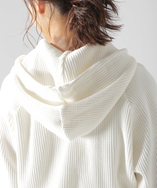 BAYFLOW(ベイフロー)の「ワッフルパーカー(パーカー・レディース・オフホワイト/チャコール・SMALL/MEDIUM)」の19枚目の写真