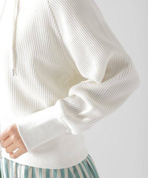 BAYFLOW(ベイフロー)の「ワッフルパーカー(パーカー・レディース・オフホワイト/チャコール・SMALL/MEDIUM)」の20枚目の写真