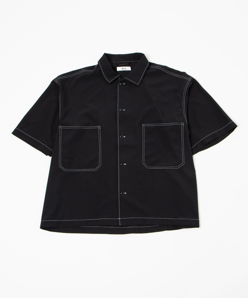 WEGO(ウィゴー)の「WEGO/配色ステッチ5分袖ビッグシルエットポプリンシャツ(シャツ/ブラウス・メンズ・ブラック/ベージュ/ネイビー・MEDIUM/LARGE)」の6枚目の写真