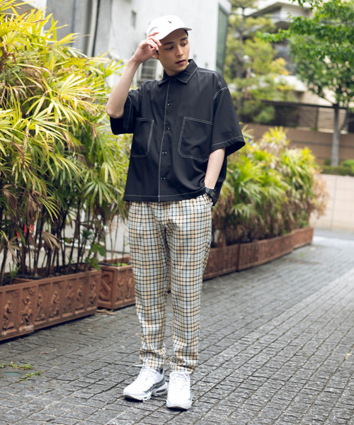 WEGO(ウィゴー)の「WEGO/配色ステッチ5分袖ビッグシルエットポプリンシャツ(シャツ/ブラウス・メンズ・ブラック/ベージュ/ネイビー・MEDIUM/LARGE)」の13枚目の写真