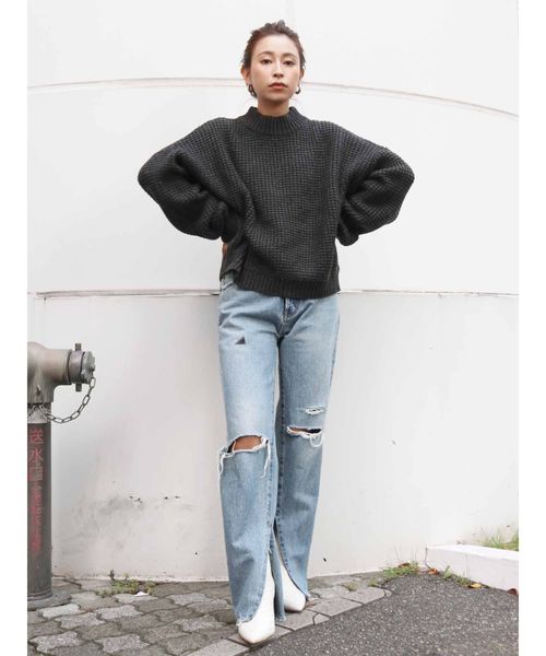 Ungrid（アングリッド）の「ヘムスリットクラッシュストレートデニム（デニムパンツ・レディース・ブルー・24inch/25inch/26inch）」の5枚目の写真