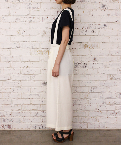 Kastane(カスタネ)の「【Kastane】サスペンダー付ワイドパンツ(その他パンツ・レディース・オフホワイト/ブラック/インディゴブルー/ピンクベージュ・FREE)」の5枚目の写真