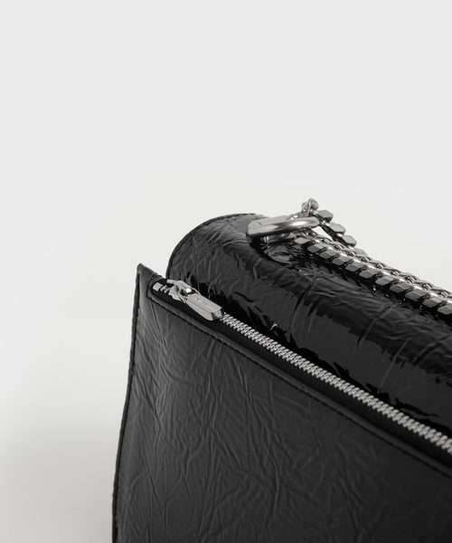 CHARLES & KEITH（チャールズ & キース）の「エンベロープバッグ / Envelope Bag（ショルダーバッグ・レディース・ホワイト/ブラック/ブルー/バーガンディー・S）」の19枚目の写真