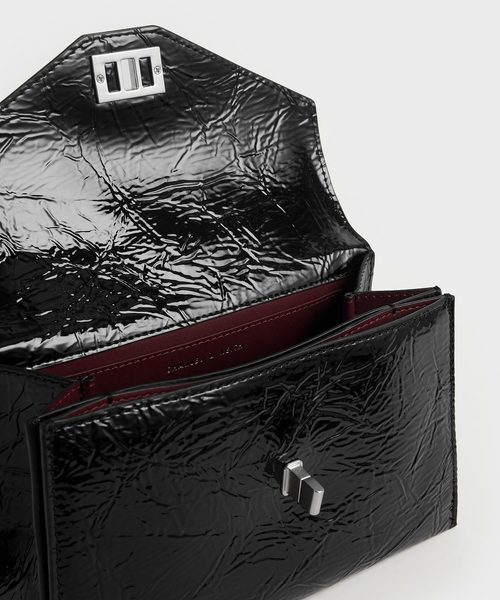 CHARLES & KEITH（チャールズ & キース）の「エンベロープバッグ / Envelope Bag（ショルダーバッグ・レディース・ホワイト/ブラック/ブルー/バーガンディー・S）」の21枚目の写真