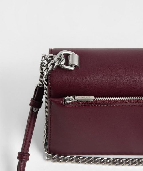 CHARLES & KEITH（チャールズ & キース）の「エンベロープバッグ / Envelope Bag（ショルダーバッグ・レディース・ホワイト/ブラック/ブルー/バーガンディー・S）」の7枚目の写真